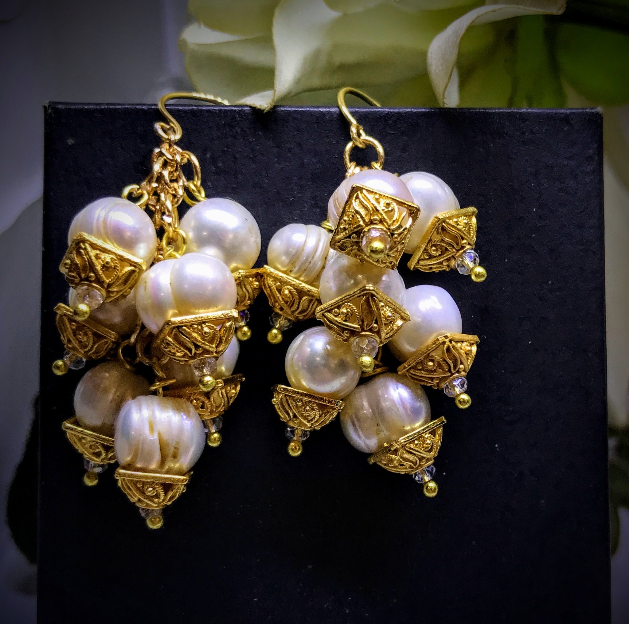Popular Gold Women Pearl Earring